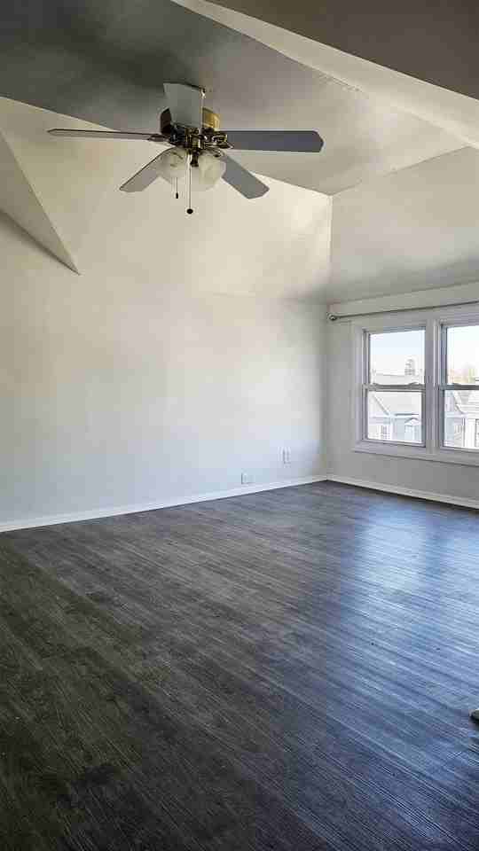 86 W 34th St - Photo 3 of 10