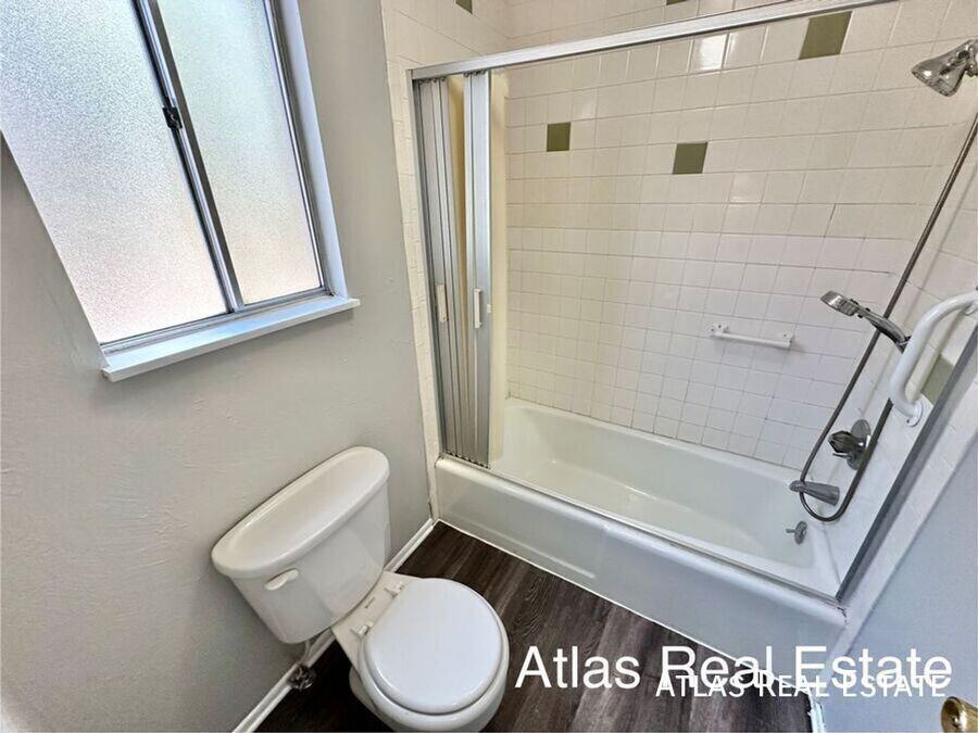 461 El Paso Blvd #J - Photo 4 of 12