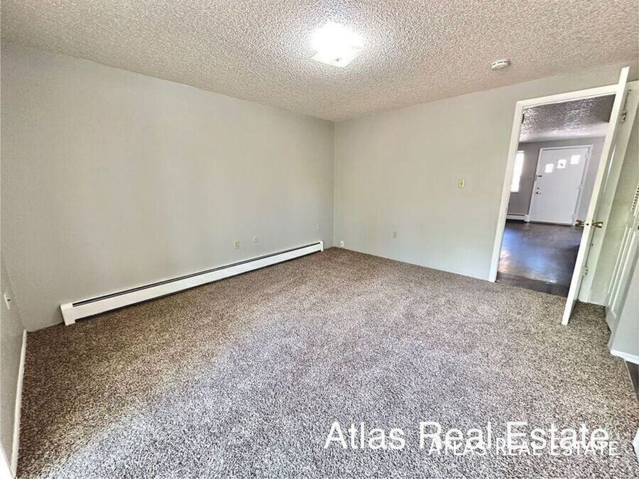 461 El Paso Blvd #J - Photo 6 of 12
