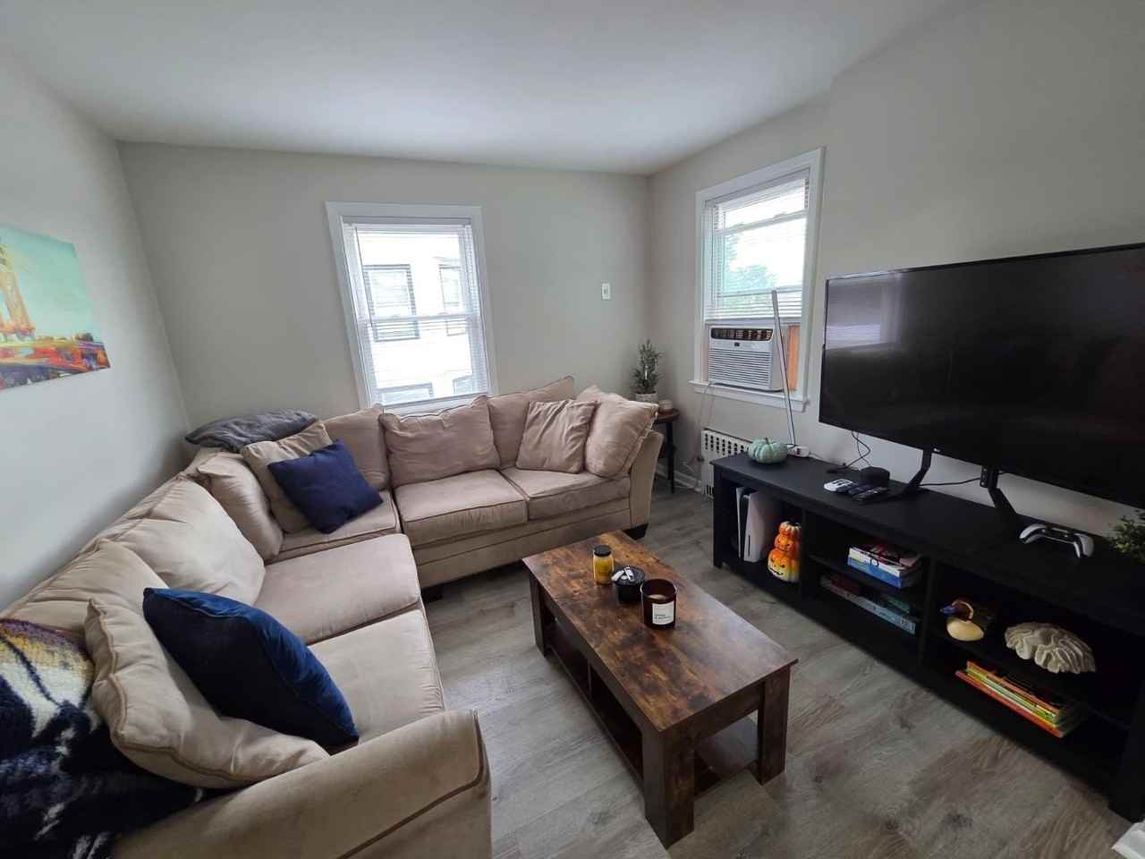 166 Carmita Ave #2 - Photo 7 of 27