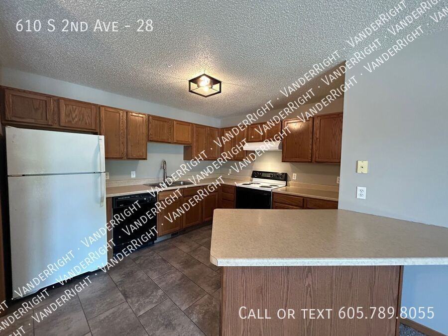 610 S 2nd Ave #28 - Photo 7 of 20