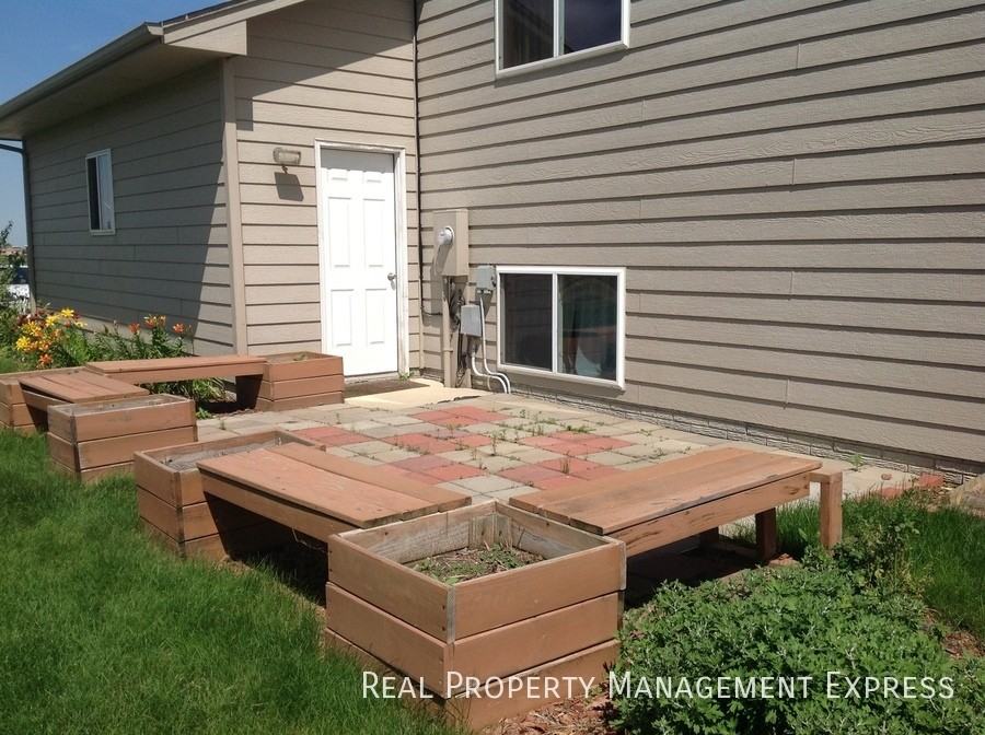 5901 S Mandy Ave - Photo 2 of 20