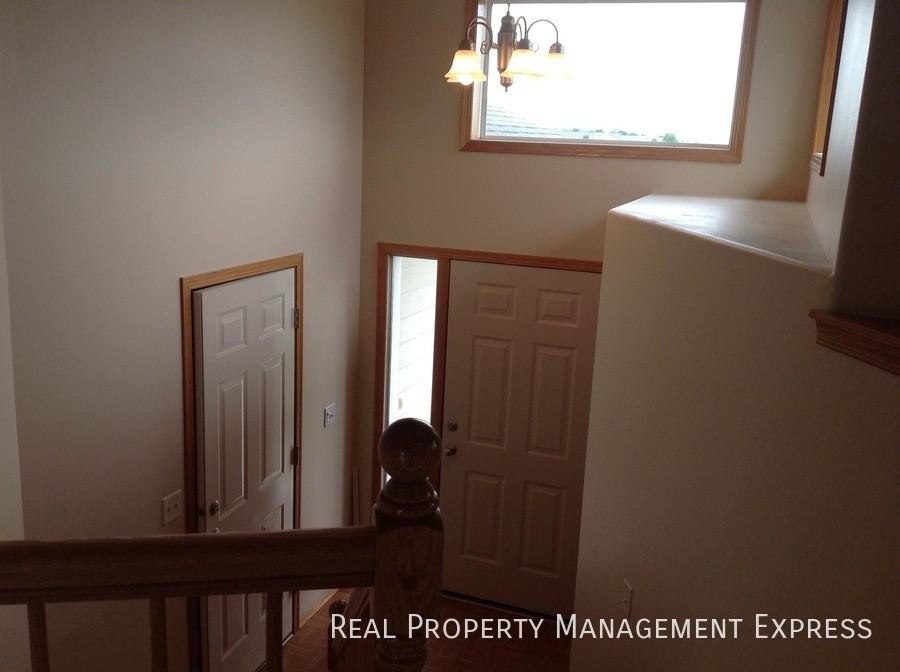 5901 S Mandy Ave - Photo 3 of 20
