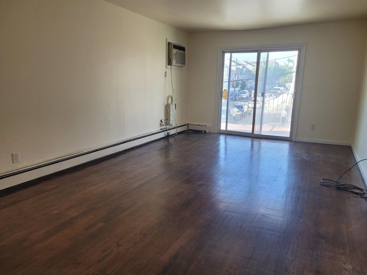 15 Reserve Ave - Photo 2 of 8