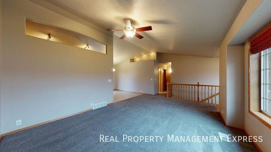2001 S Monticello Ave - Photo 6 of 25