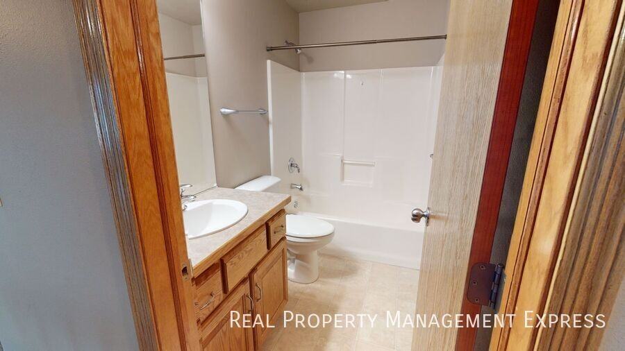 2001 S Monticello Ave - Photo 7 of 25