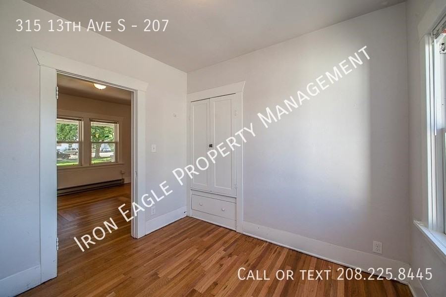 315 13th Ave S #207 - Photo 4 of 11