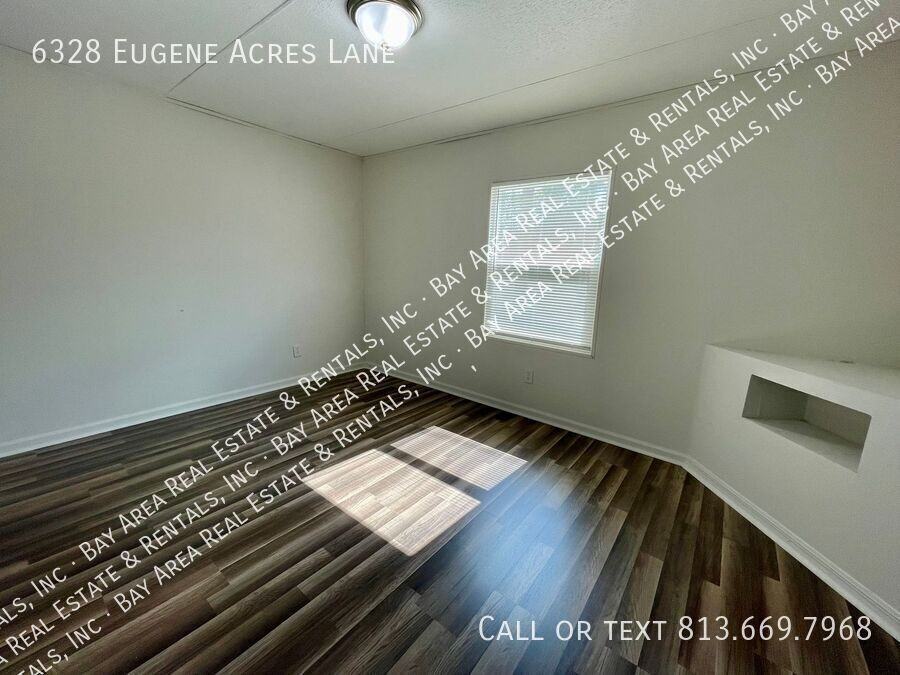 6328 Eugene Acres Ln - Photo 6 of 17