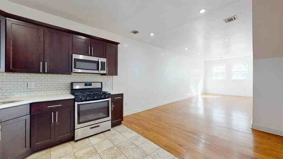 131 Brunswick St #A - Photo 3 of 21