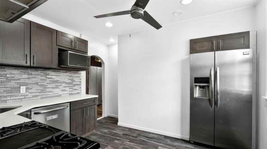 102 W 43rd St #2 - Photo 3 of 13