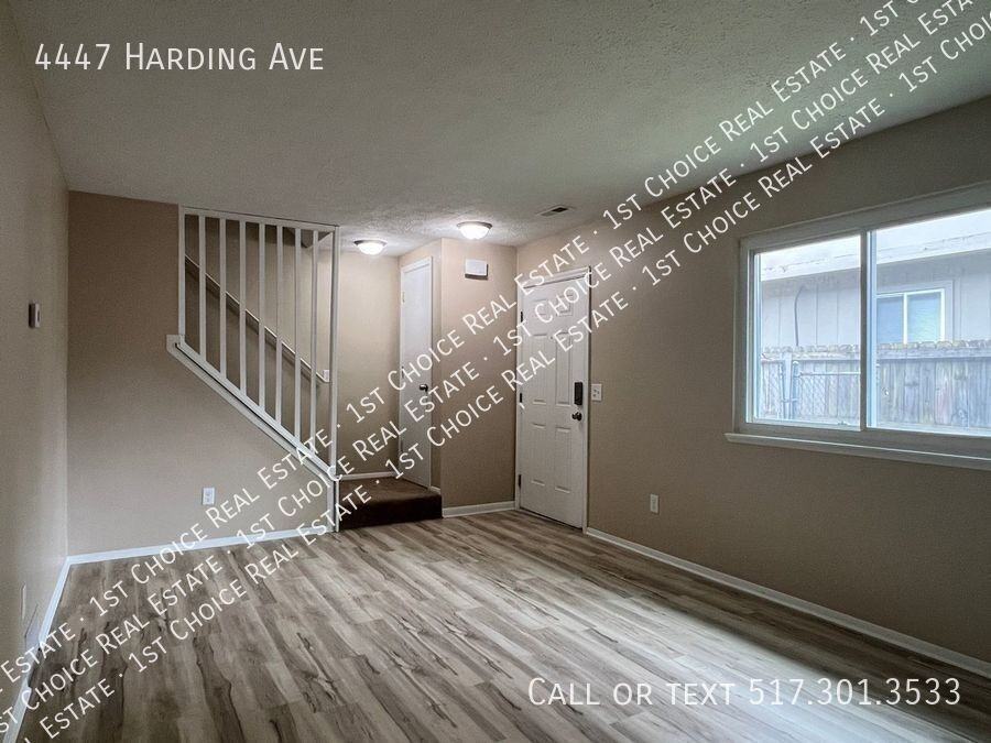 4447 Harding Ave - Photo 4 of 19