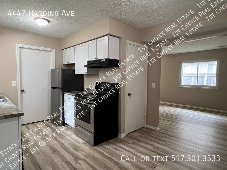 4447 Harding Ave - Photo 5 of 19