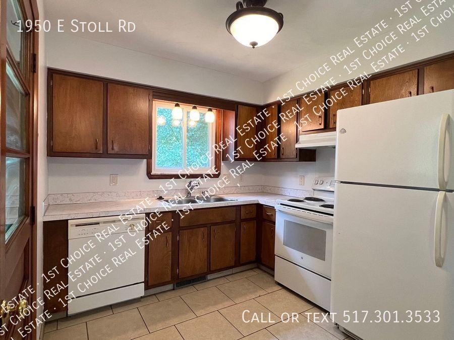 1950 E Stoll Rd - Photo 4 of 18