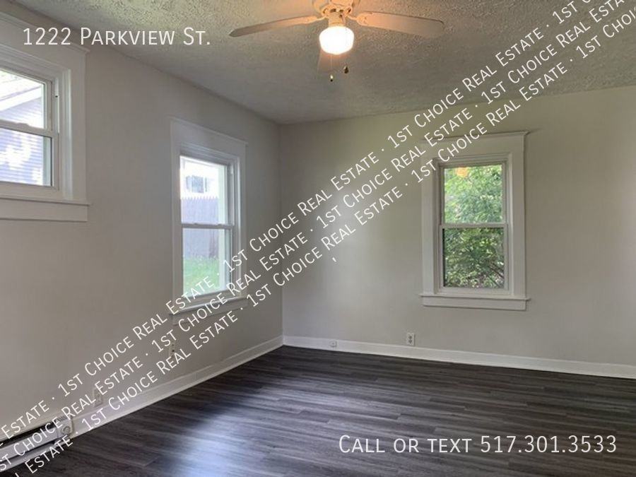 1222 Parkview St - Photo 5 of 14