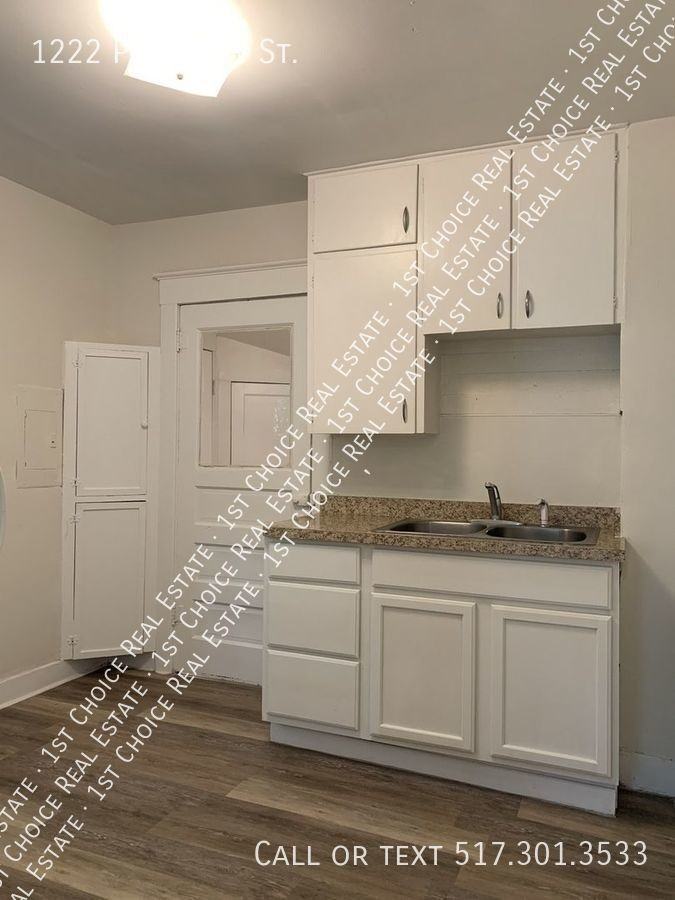 1222 Parkview St - Photo 6 of 14