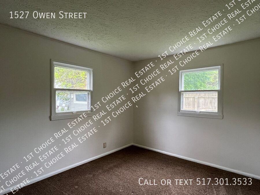1527 Owen St - Photo 6 of 17