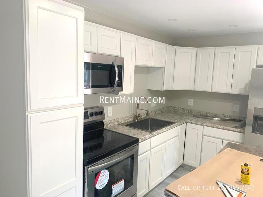 46 Bradbury St #3 - Photo 2 of 12