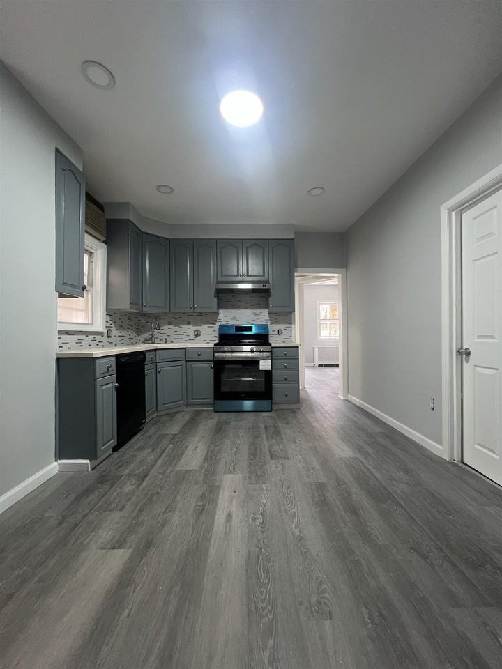 82 W 22nd St #1 - Photo 2 of 16