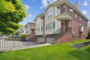 featured image of 75 Myrtle Ave #1