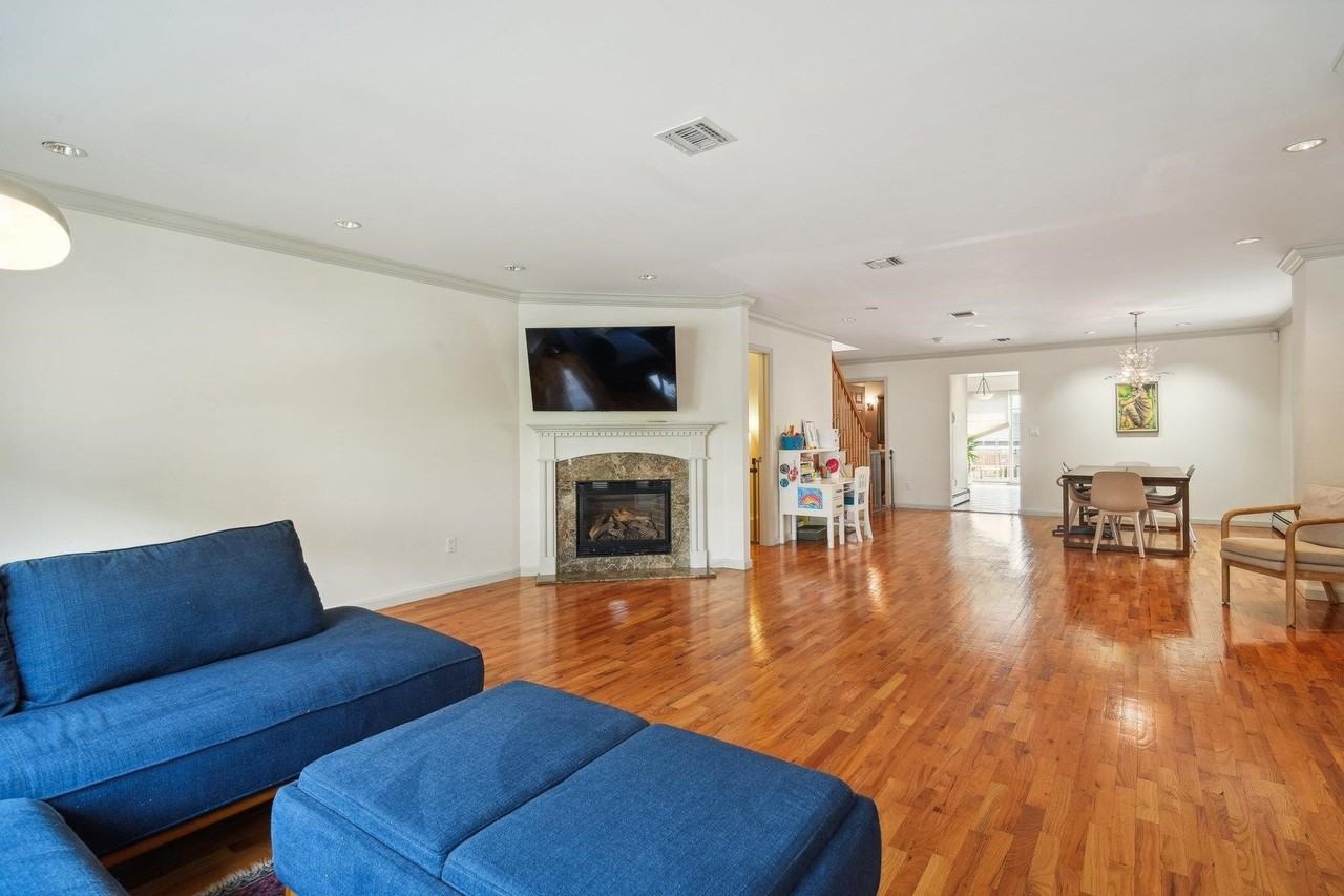 75 Myrtle Ave #1 - Photo 5 of 31