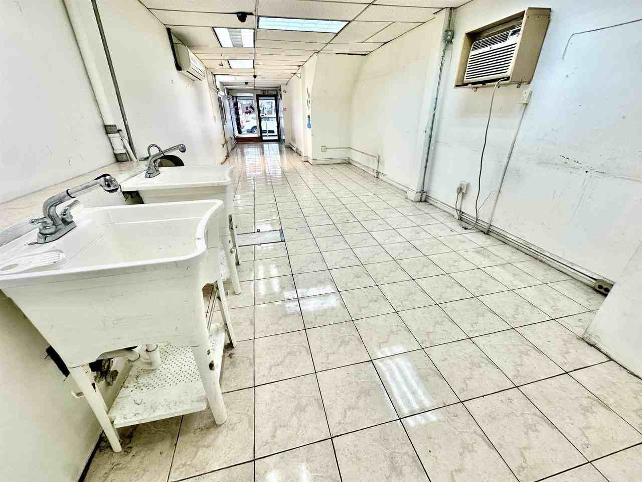 413 Central Ave - Photo 5 of 13