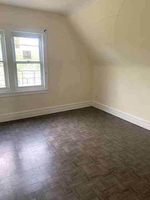 114 W 5th St #3 - Photo 7 of 11