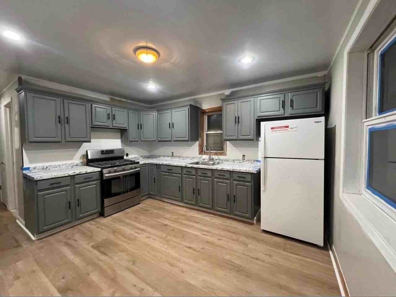 78 W 51st St #2 - Photo 3 of 11