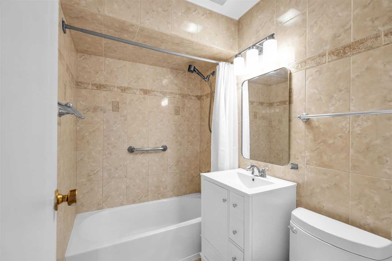 1901 Kennedy Blvd #202 - Photo 7 of 14