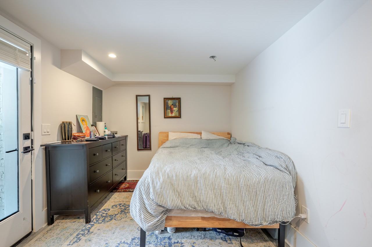 1107 7th St Ne - Photo 6 of 50