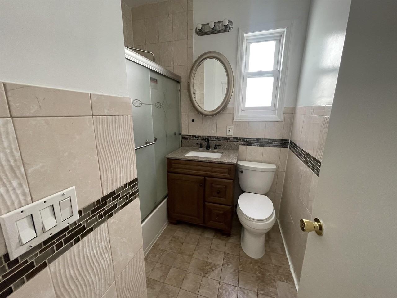 297 Fulton Ave - Photo 4 of 20