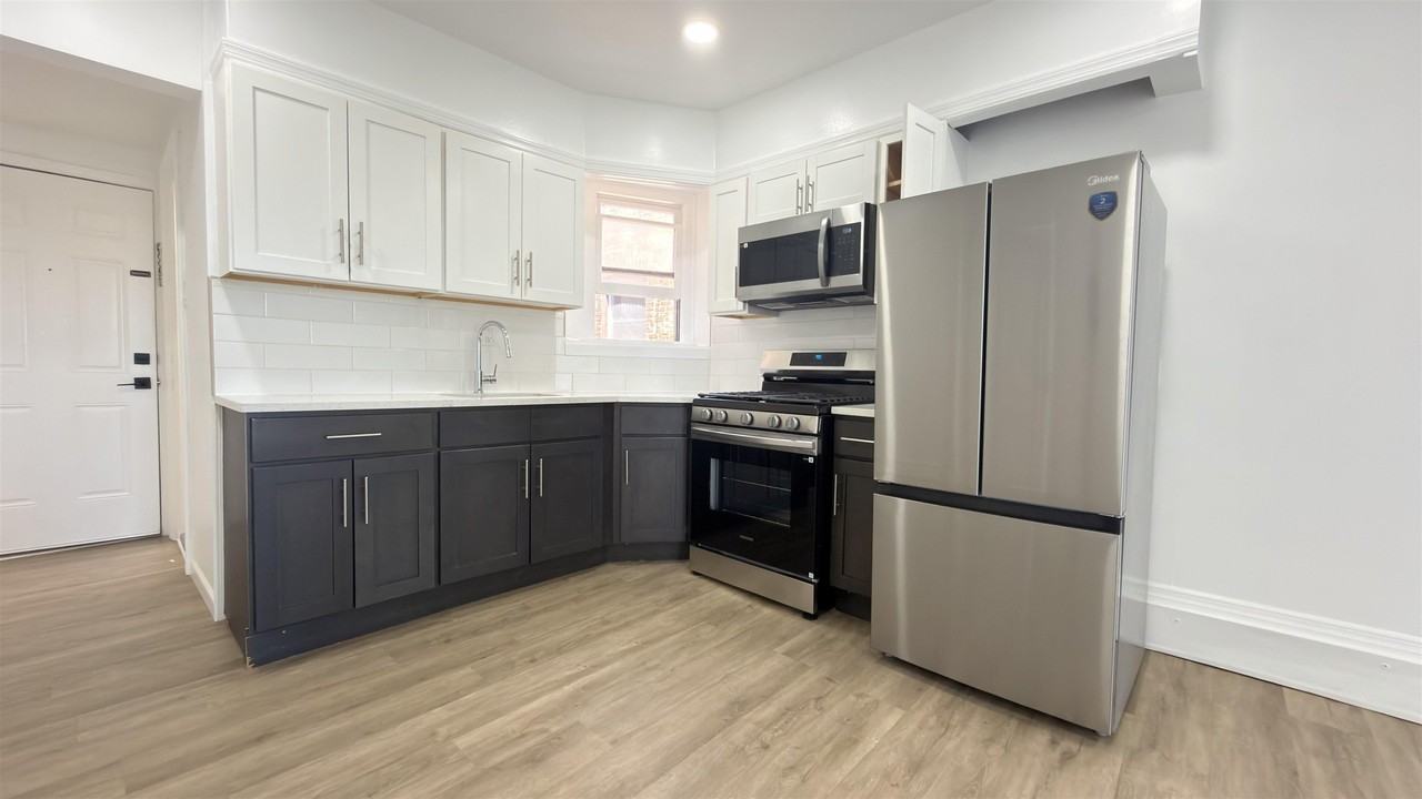 397 Avenue C #303 - Photo 6 of 23