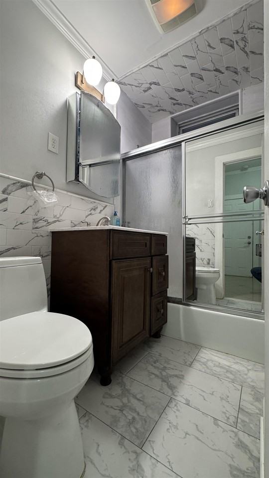 325 79th St #26 - Photo 7 of 19