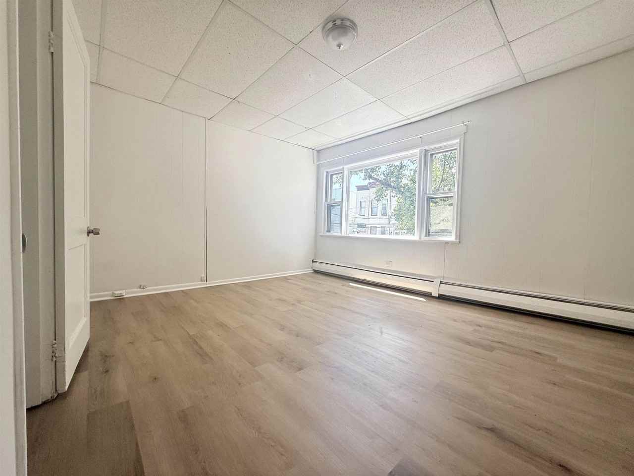 92 Laidlaw Ave #2 - Photo 5 of 15