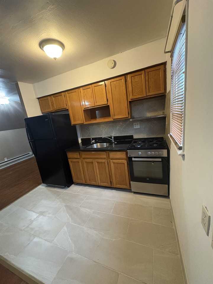 36 Pinecrest Rd #2 - Photo 2 of 6