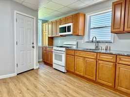 featured image of 19 Baldwin Ave #2