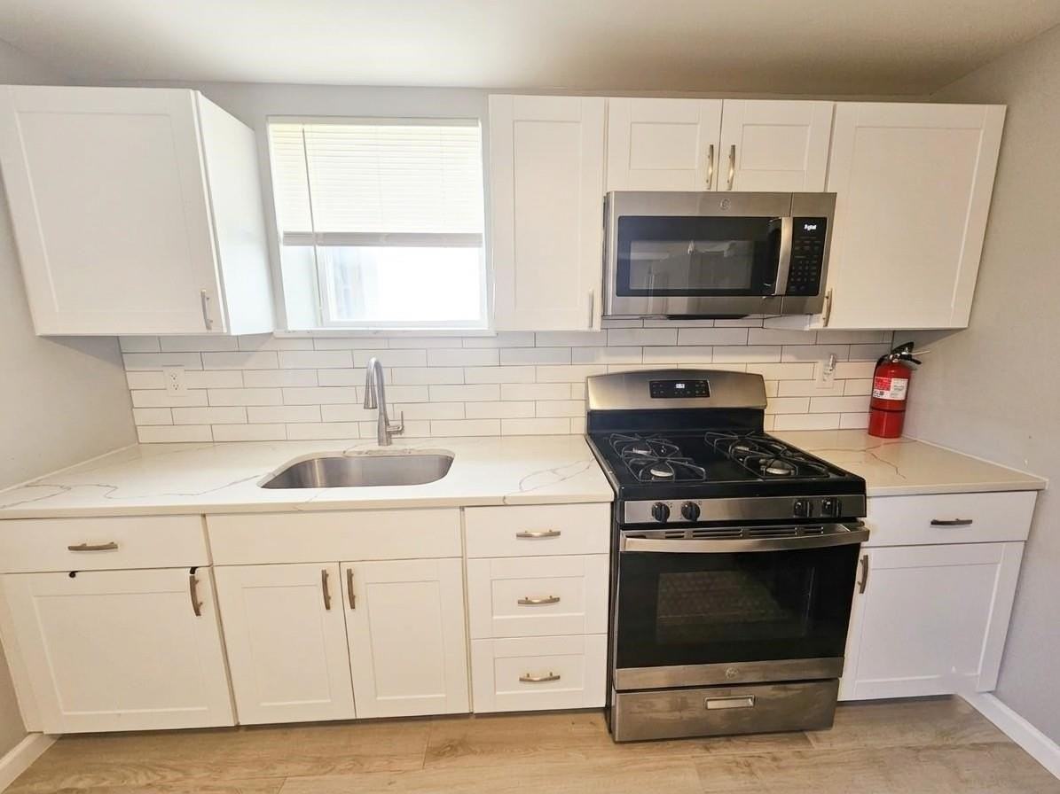 15 Dell Glen Ave #1stFL - Photo 2 of 9