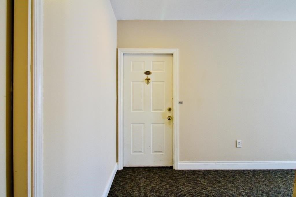 340 The Promenade - Photo 6 of 46