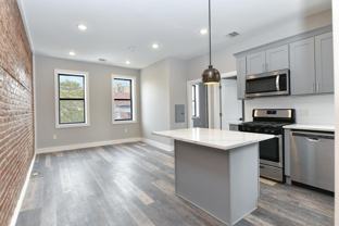 30 63rd St #2R - Photo 1 of 1