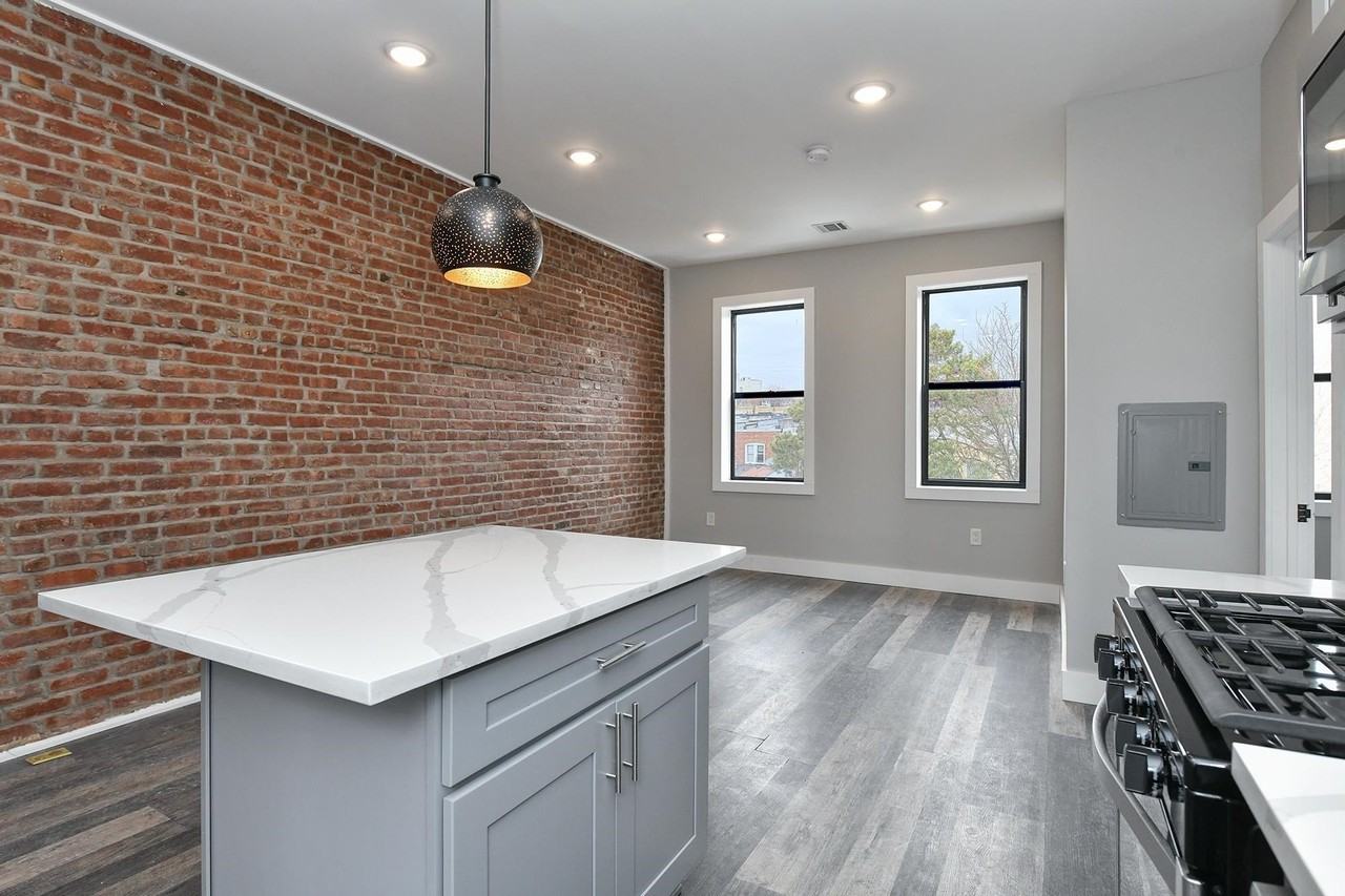 30 63rd St #2R - Photo 4 of 16
