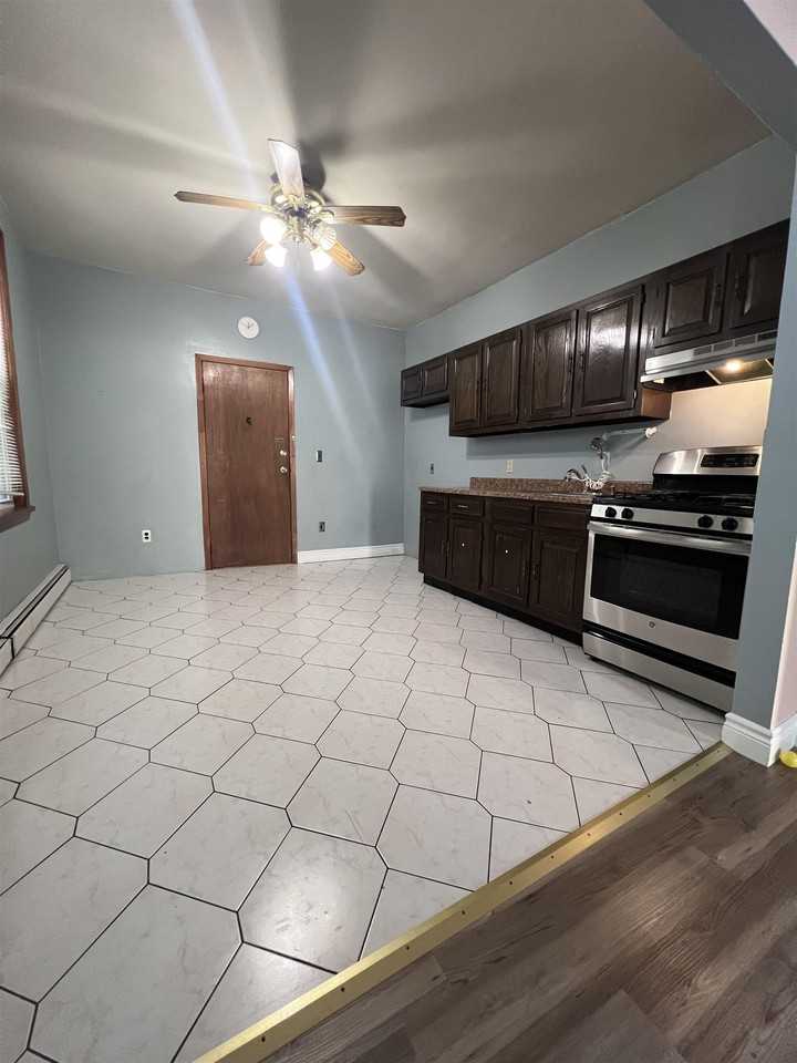 407 Kennedy Blvd #1R - Photo 2 of 14