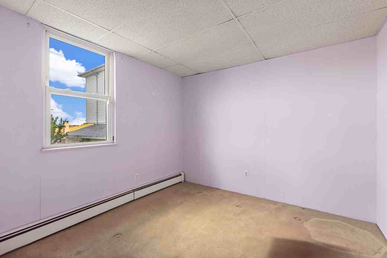 520 Schuyler Ave #1 - Photo 7 of 13