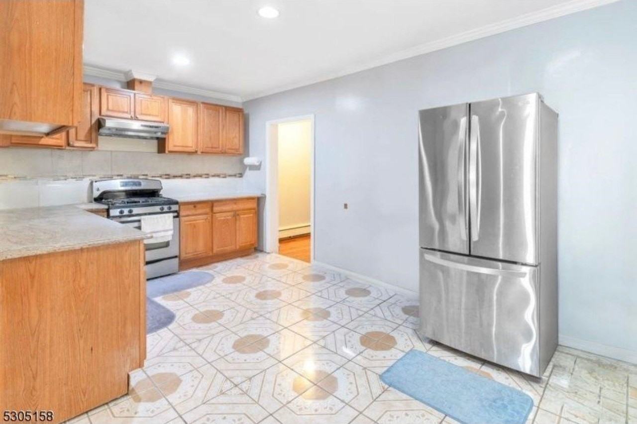 54 Pamrapo Ave #2 - Photo 6 of 11