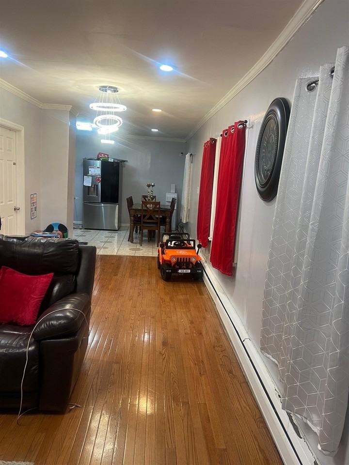 54 Pamrapo Ave #2 - Photo 7 of 11