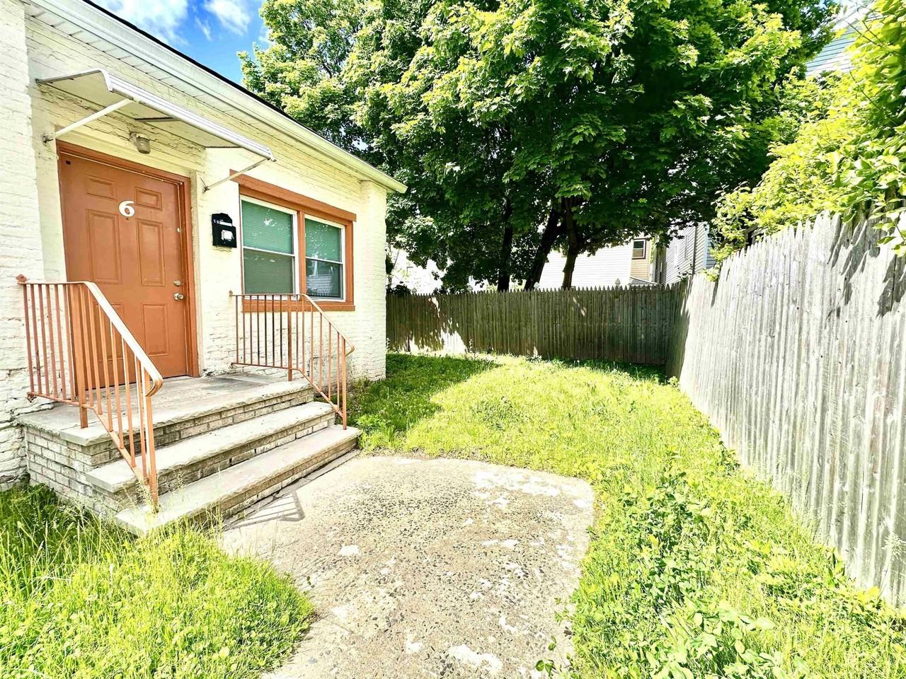 31 Tillinghast St #6 - Photo 2 of 20