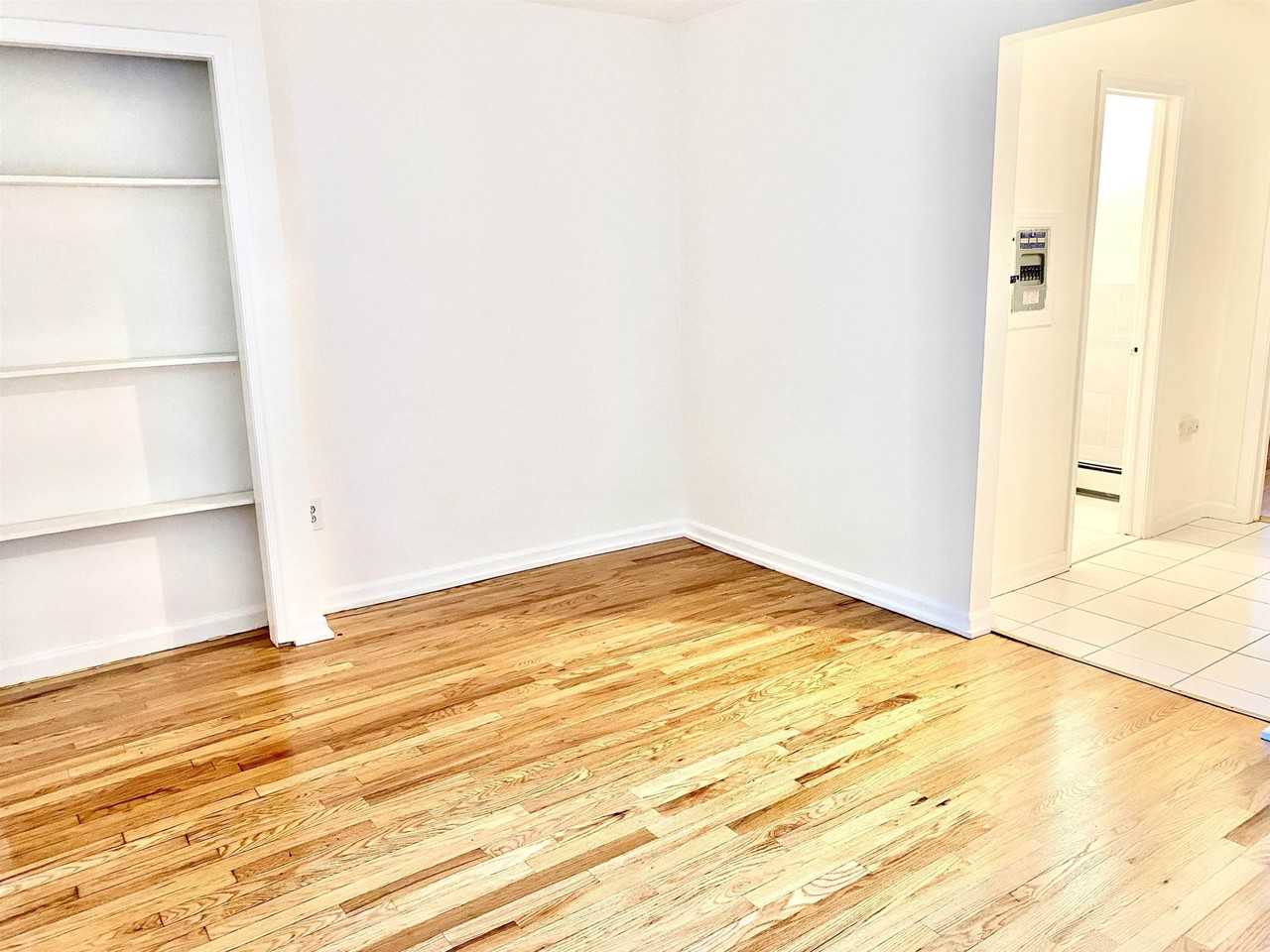 31 Tillinghast St #6 - Photo 4 of 20