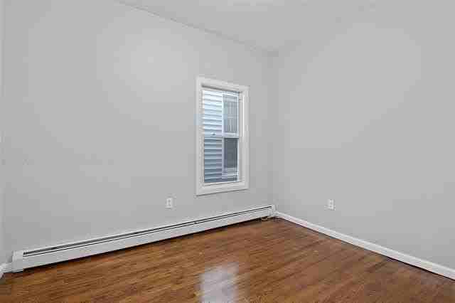 35 Lexington Ave #2 - Photo 4 of 11