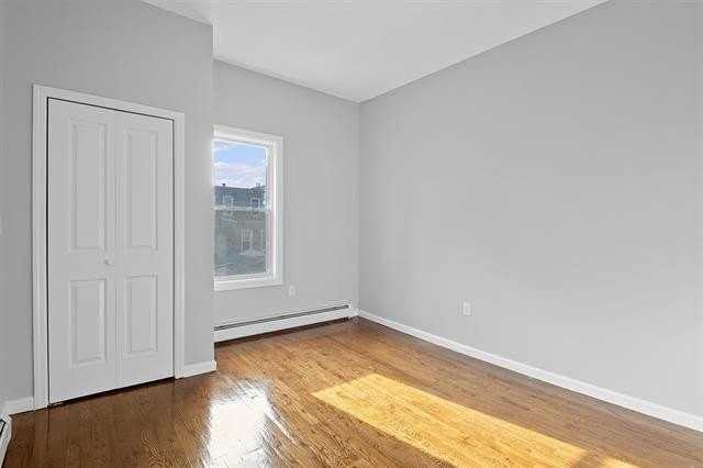 35 Lexington Ave #2 - Photo 6 of 11
