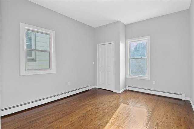 35 Lexington Ave #2 - Photo 7 of 11
