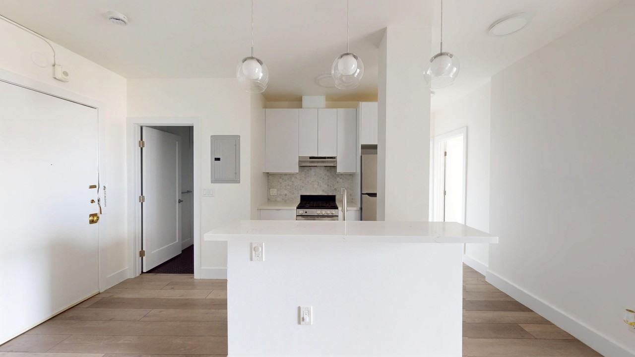 1408 California St #305 - Photo 4 of 19