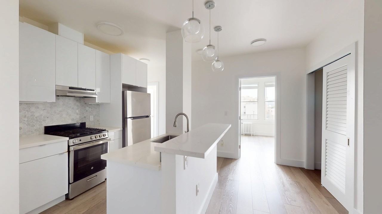 1408 California St #305 - Photo 5 of 19